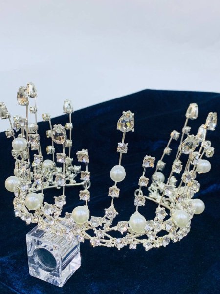 تاجات كريستال