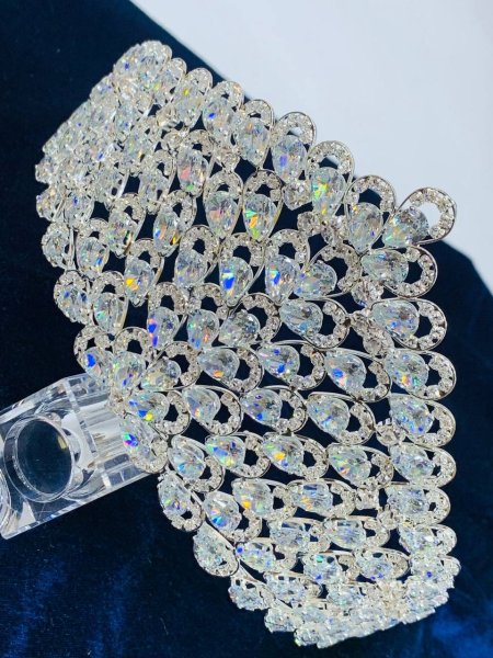 تاجات كريستال