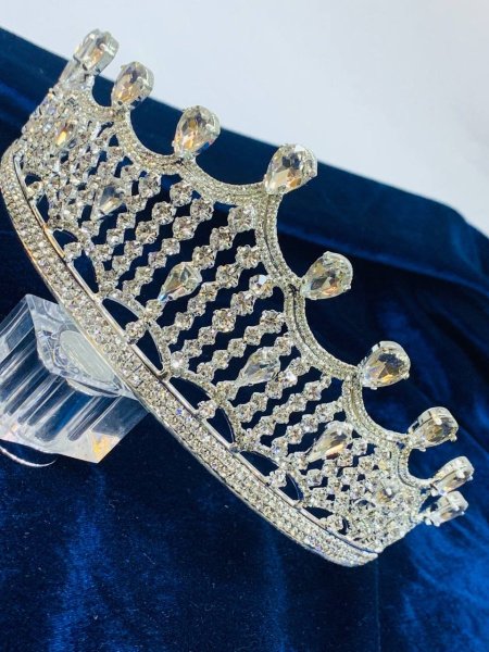 تاجات كريستال