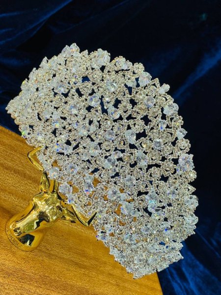 تاجات كريستال