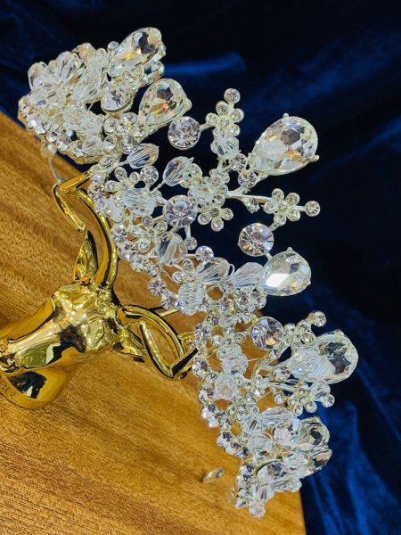 تاجات كريستال