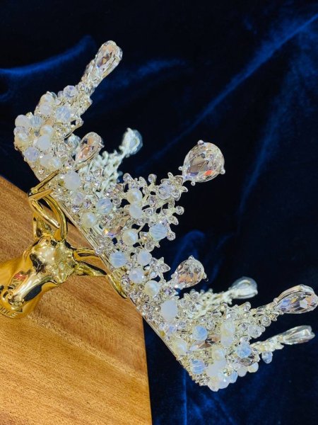 تاجات كريستال