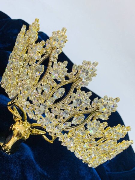 تاجات كريستال