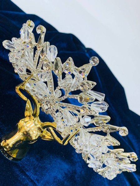 تاجات كريستال