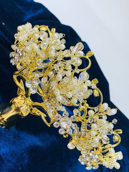 تاجات كريستال