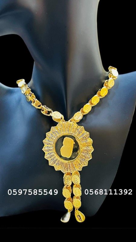 عقد ذهب روسي