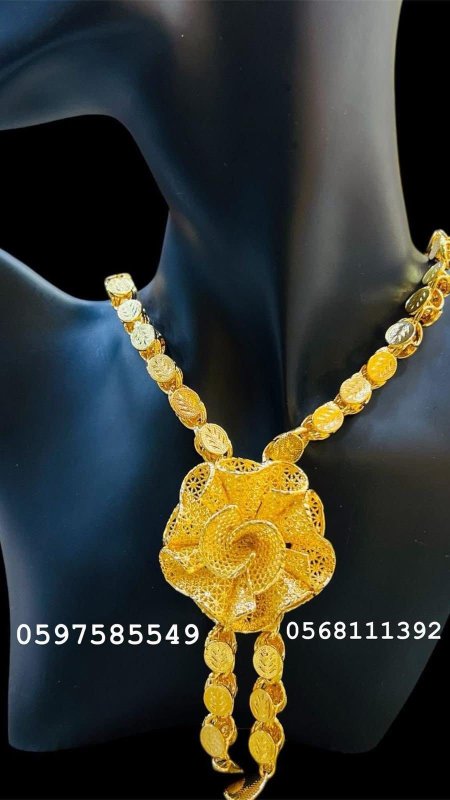 عقد ذهب روسي