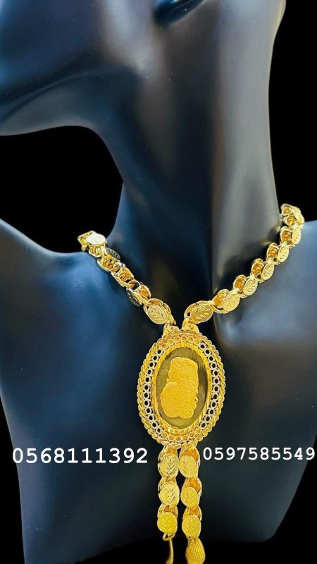 عقد ذهب روسي