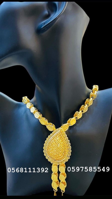 عقد ذهب روسي