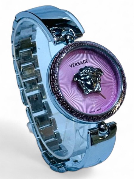 ساعة VERSACE ستاتي